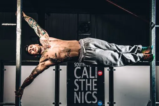 Calisthenics vs. Weightlifting: Which is Better?