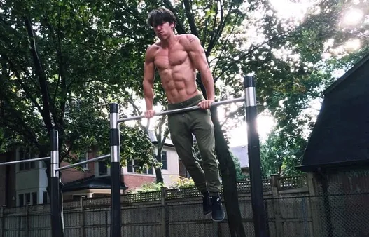 Calisthenics vs Weightlifting: Which One Is Best for You?